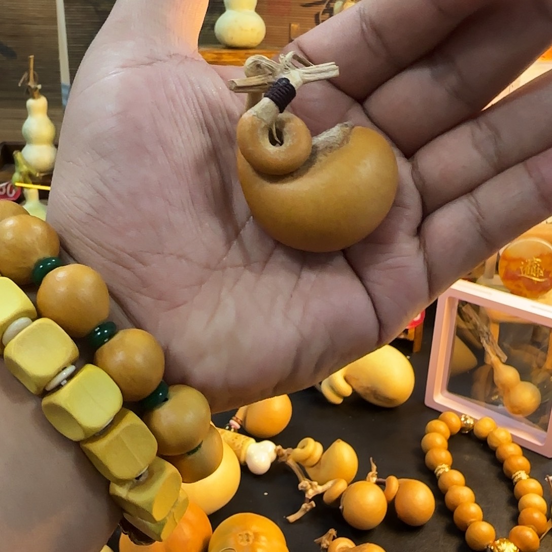 ꧂***儿大叶紫檀（黑酸枝木类）