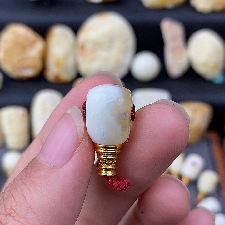 琥珀未镶嵌裸石10金瓷白c751