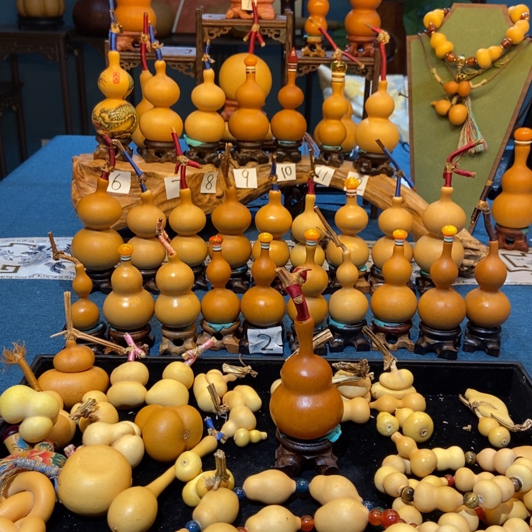 安***妍大叶紫檀（黑酸枝木类）