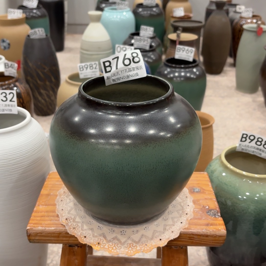 摆件瑕疵768 景德镇陶瓷花瓶高18口11