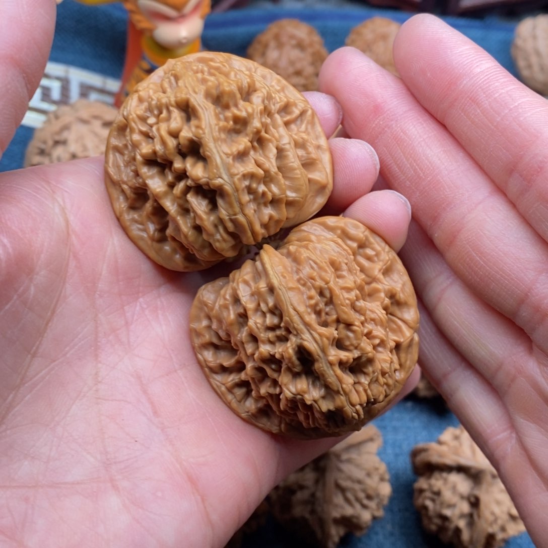 文玩核桃把件44平谷楼