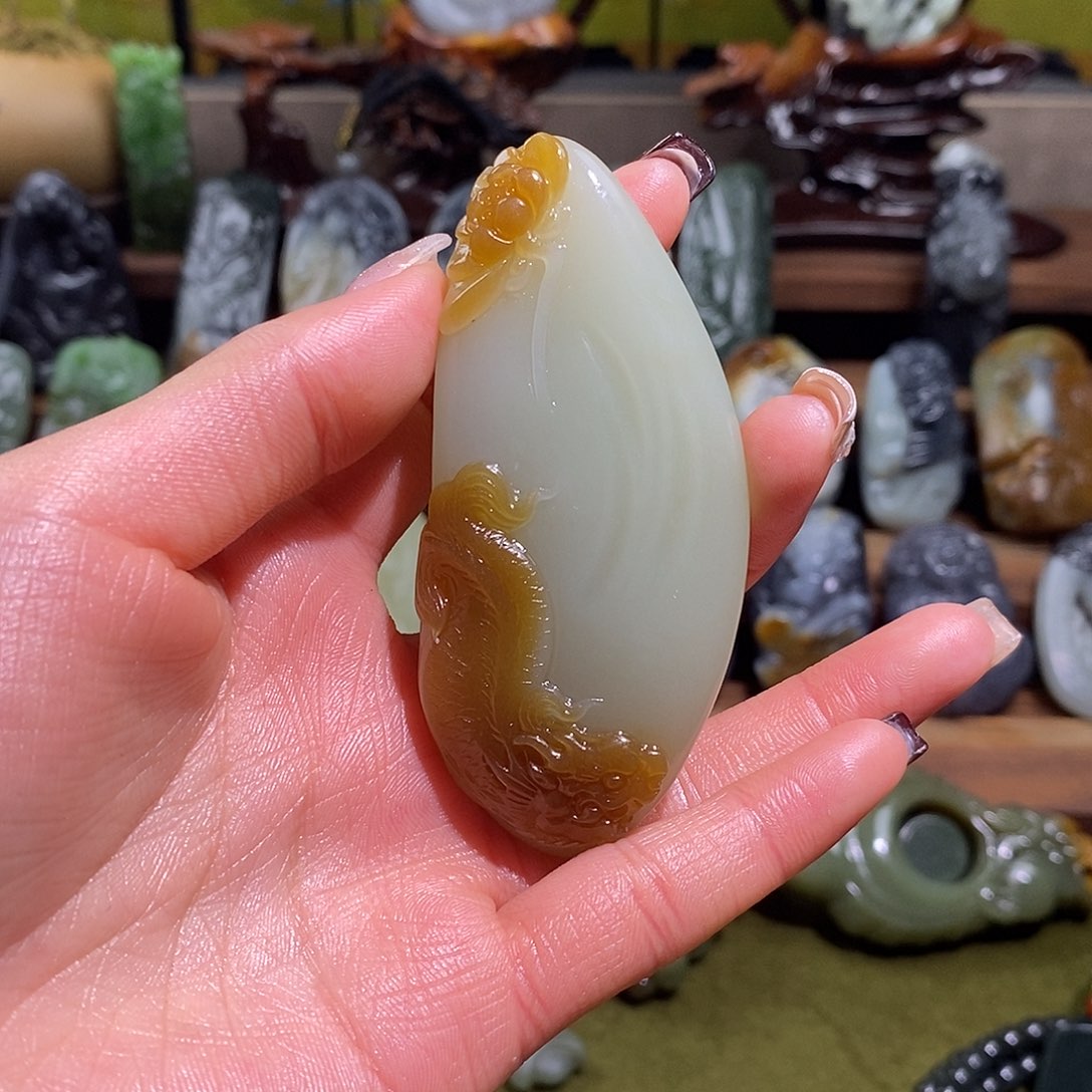 颈饰未镶嵌和田玉用****1