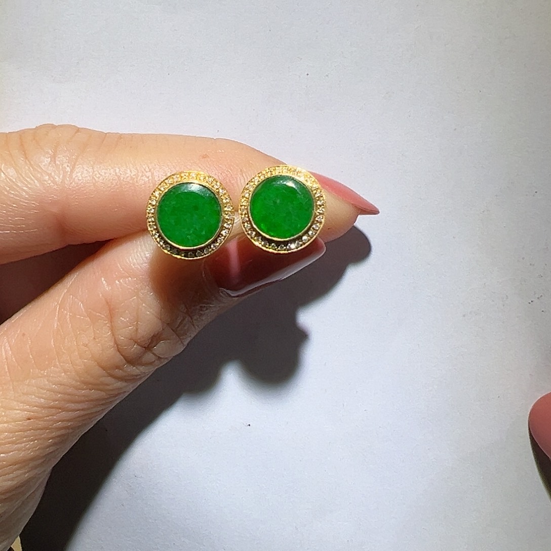 翡翠颈饰18K金镶嵌耳钉