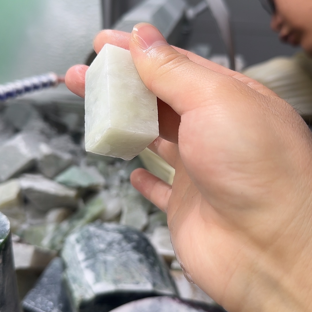 长石玉未镶嵌原石