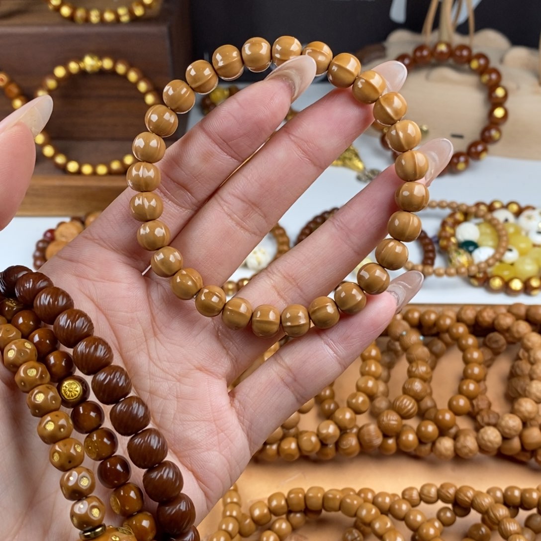 吊坠猴头核桃玛**拉鲨鱼背