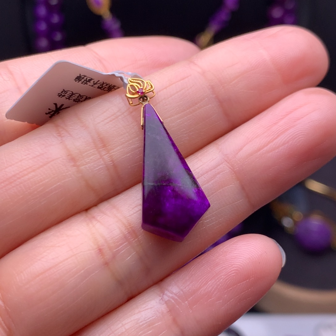 苏纪石（舒俱来）18K金镶嵌吊坠