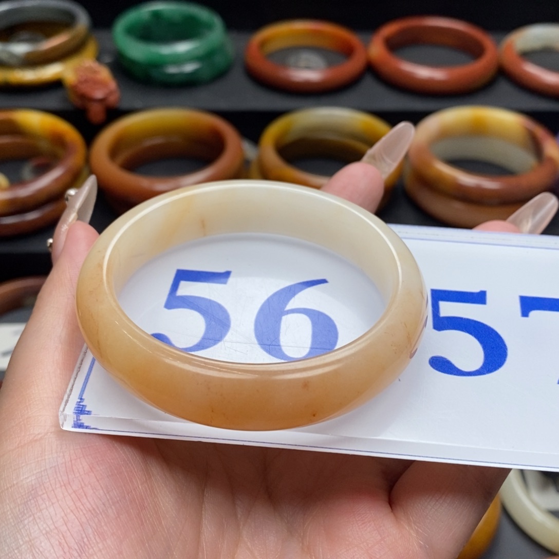 石英质玉（黄龙玉）手镯未镶嵌