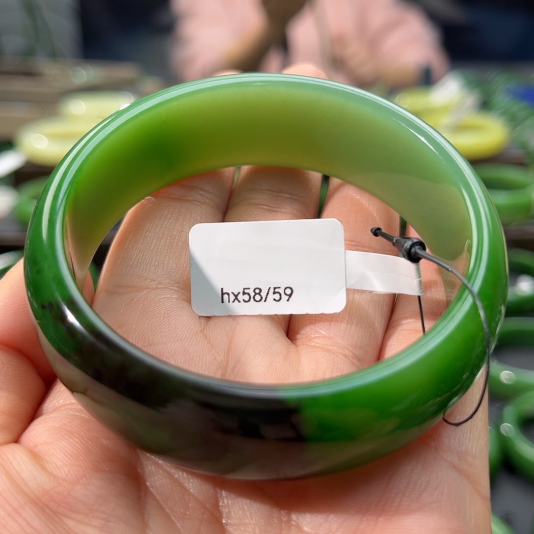 和田玉（碧玉）手镯未镶嵌