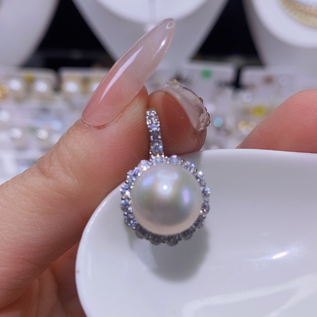 淡水珍珠颈饰合金