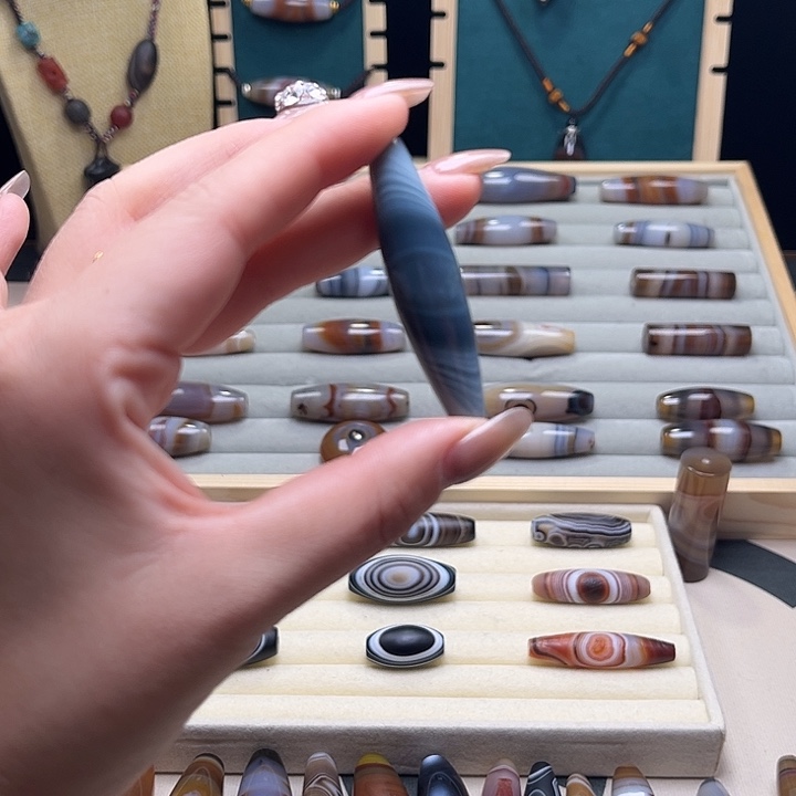 玛瑙/玉髓未镶嵌吊坠(赠链)