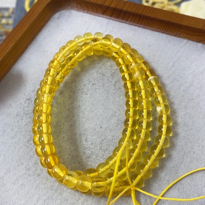 未镶嵌蜜蜡裸石串