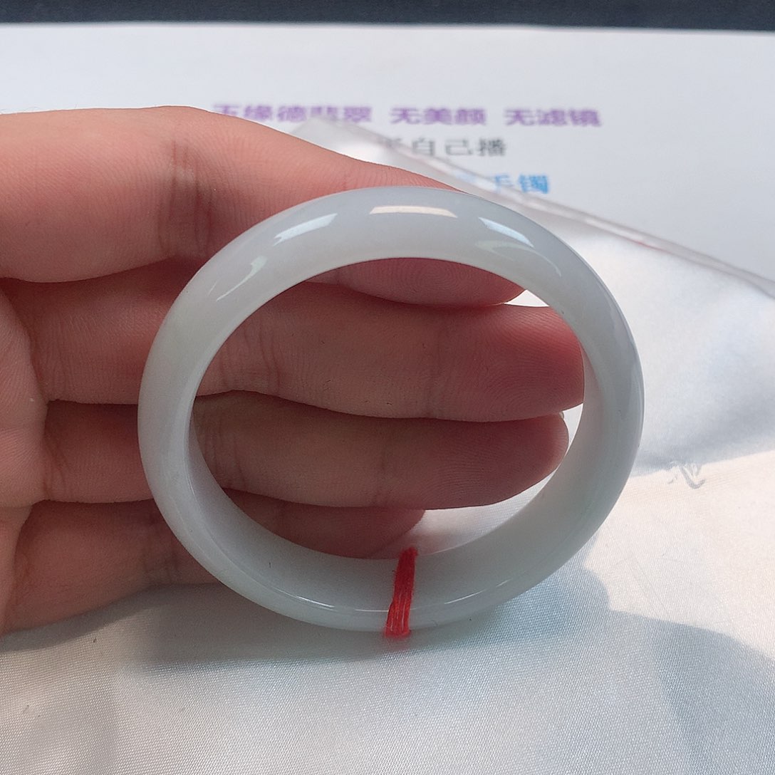 翡翠手镯未镶嵌308号