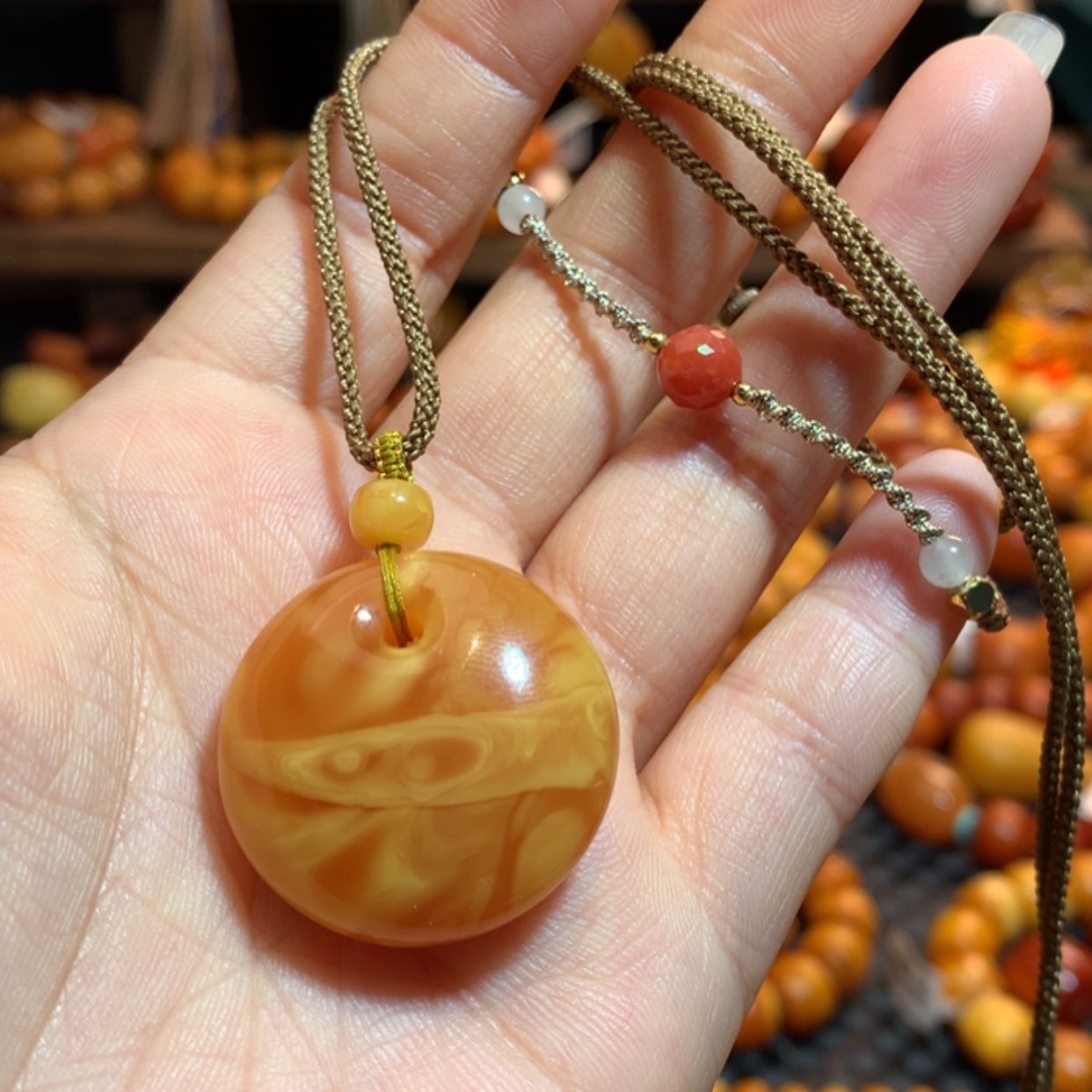 【闪购商品】蜜蜡吊坠(赠链)未镶嵌