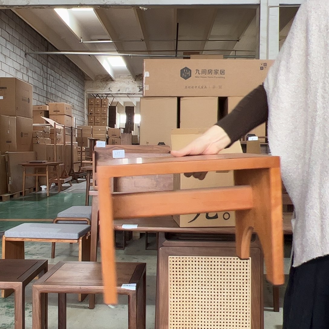 开***天木（红木类）樱桃木山丘凳