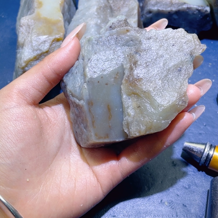 和田玉未镶嵌珠宝半成品