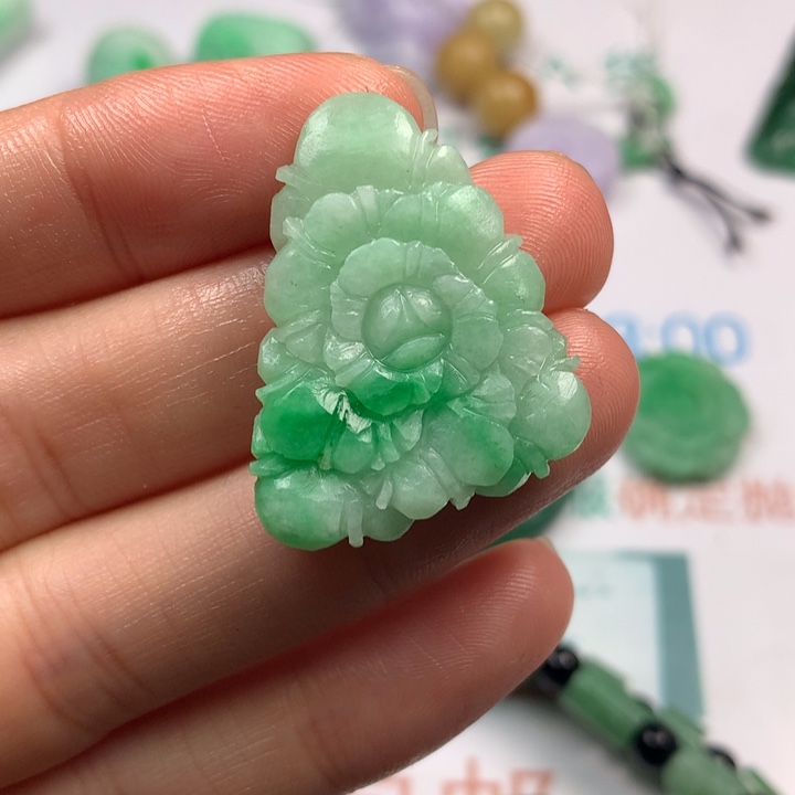 定制翡翠未镶嵌翡翠