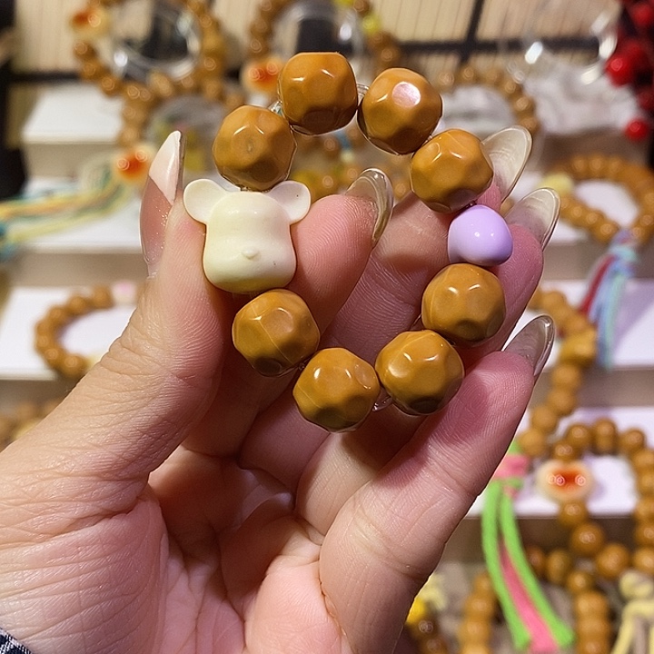 吊坠猴头核桃奶酪手黏