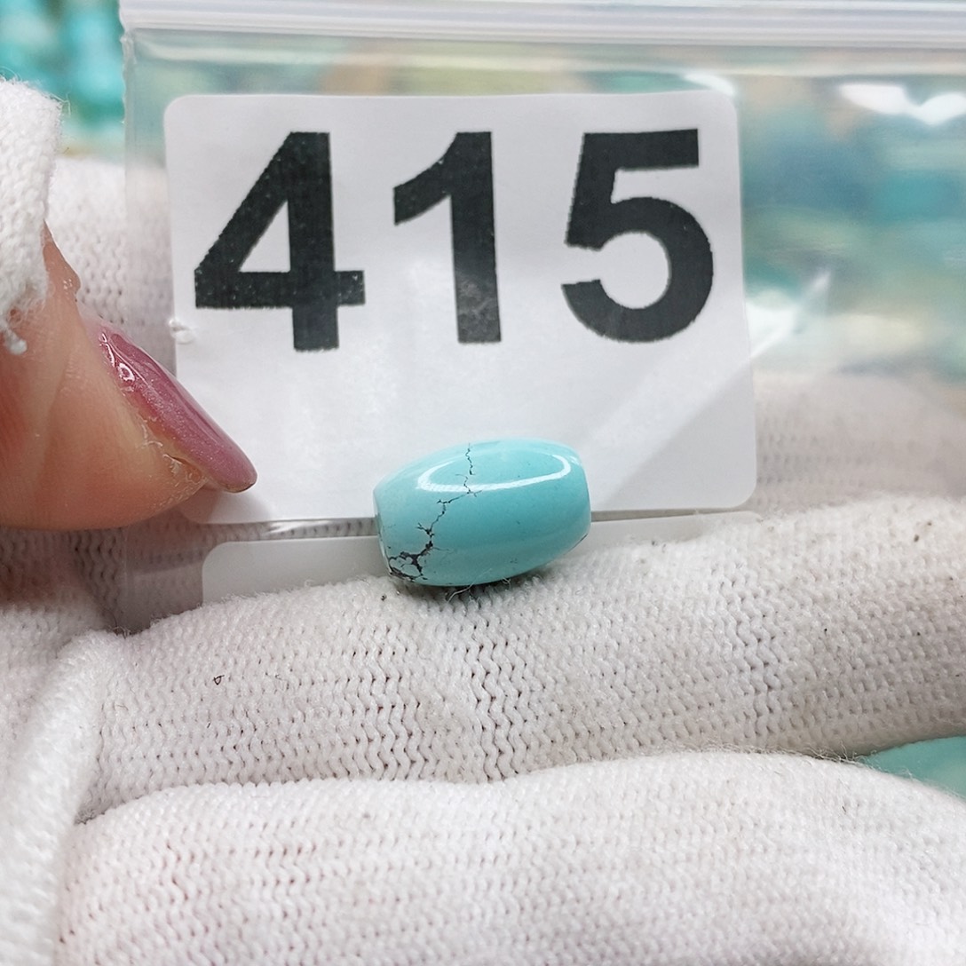 绿松石颈饰未镶嵌