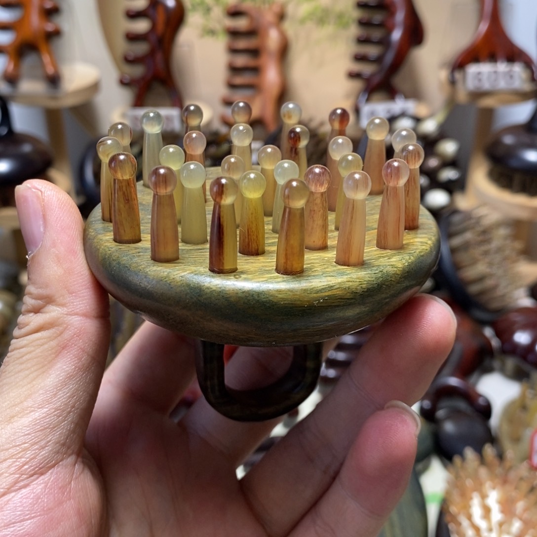 微瑕疵绿檀木羊角按摩梳28齿