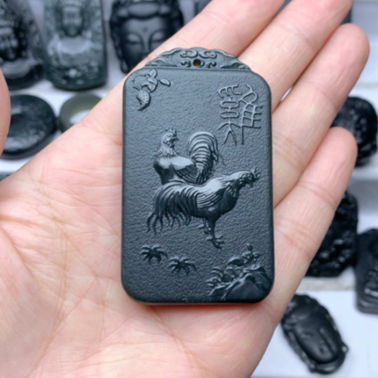 【闪购商品】和田玉颈饰未镶嵌双面雕刻