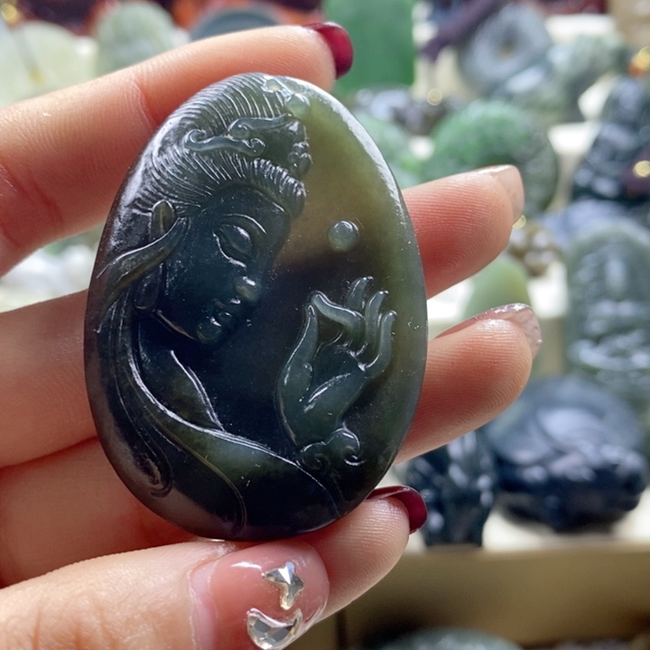 和田玉颈饰未镶嵌