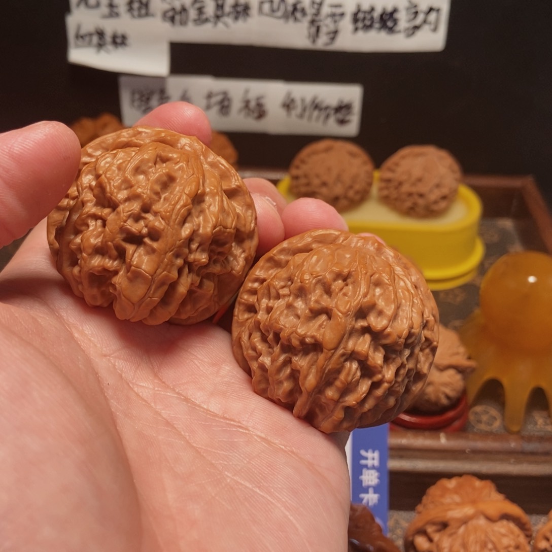 吊坠文玩核桃金麒麟45尺57