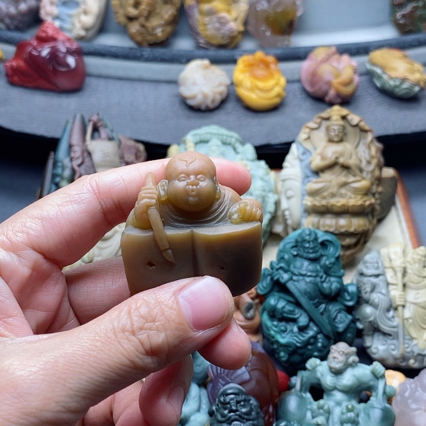 【闪购商品】定制石英质玉吊坠未镶嵌