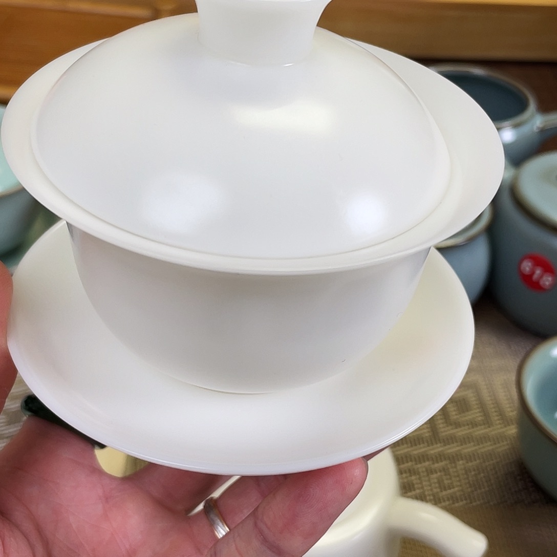 瓷片。。。。。。。。。。。。。。。。