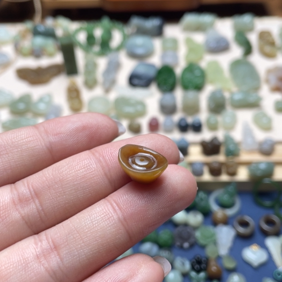 和田玉未镶嵌吊坠(不含链)