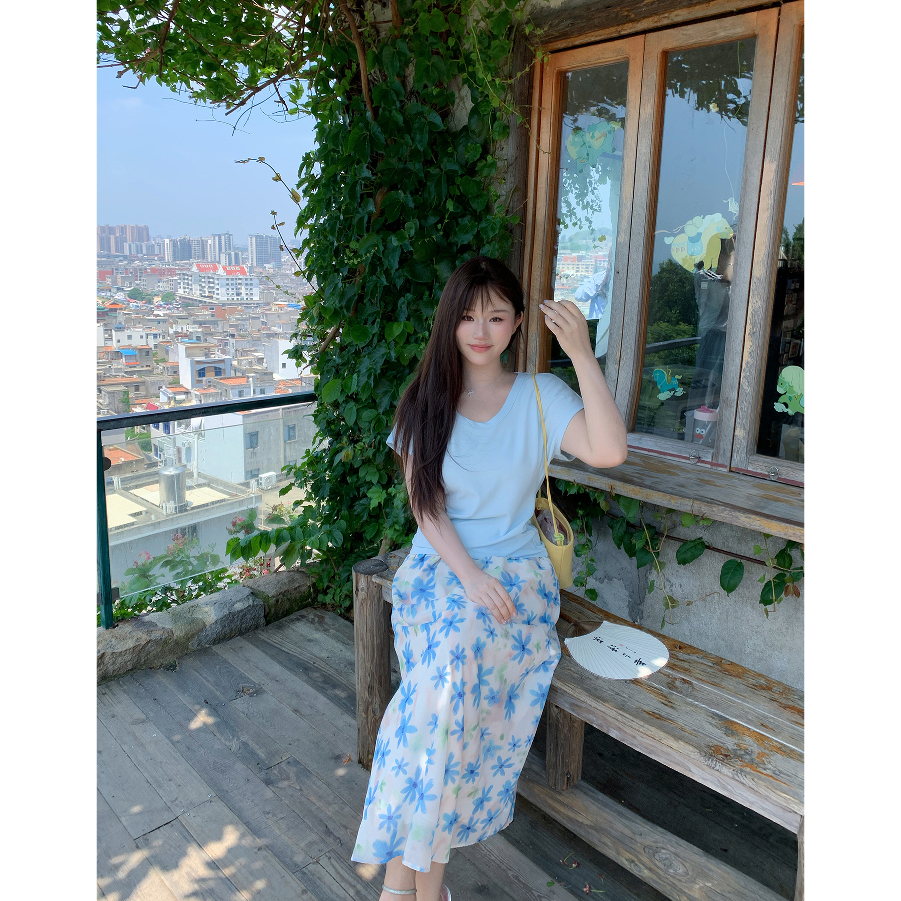 月半鱼【花开半夏】蓝色小众度假风甜美碎花半身裙