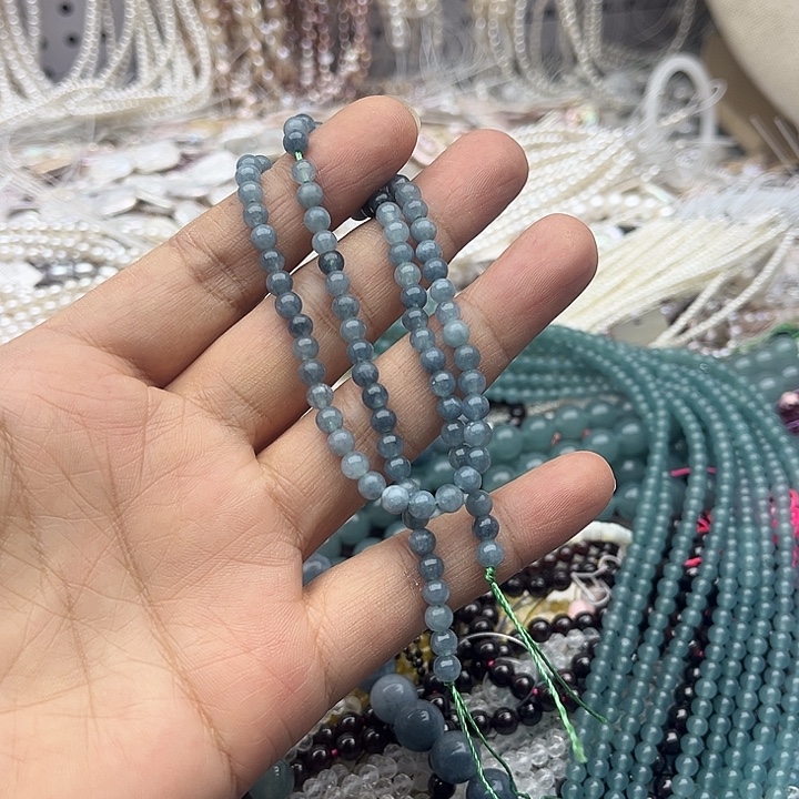 玛瑙/玉髓未镶嵌珠宝半成品一条4mm左右蓝翡