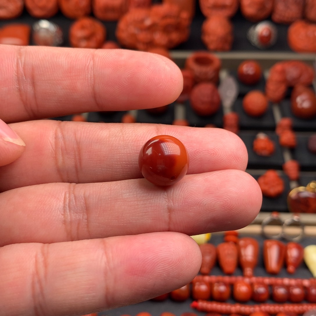 南红玛瑙圆珠12.5未镶嵌大*瓜