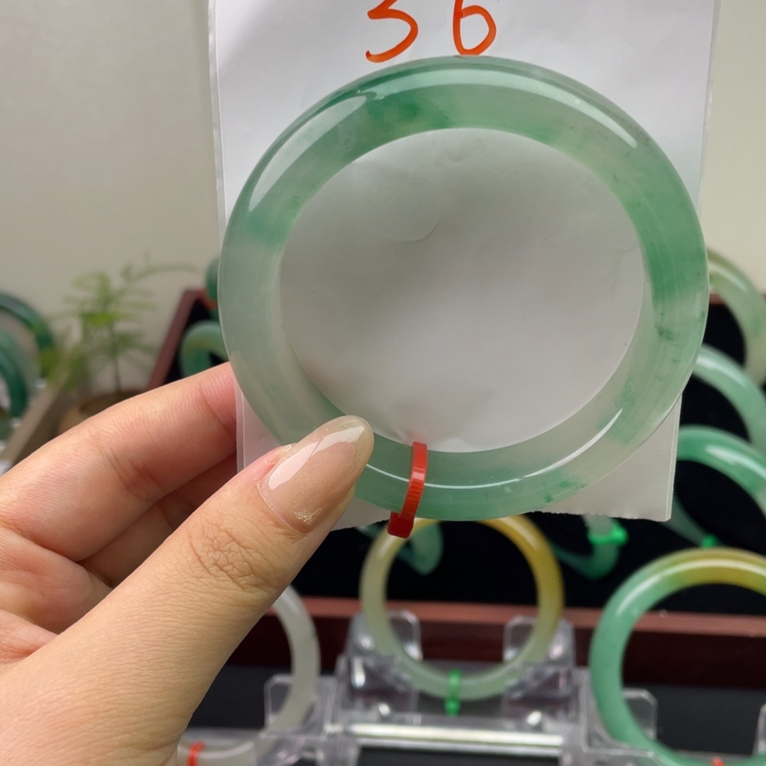 石英质玉（非洲翠）未镶嵌手镯36-58.7