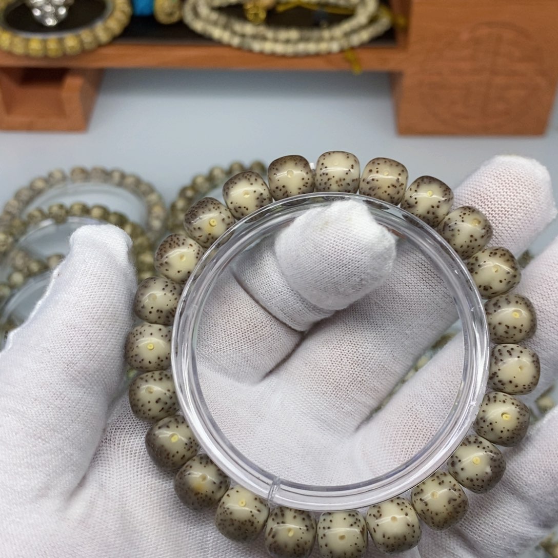 星月菩提吊坠嘿***n星月菩提