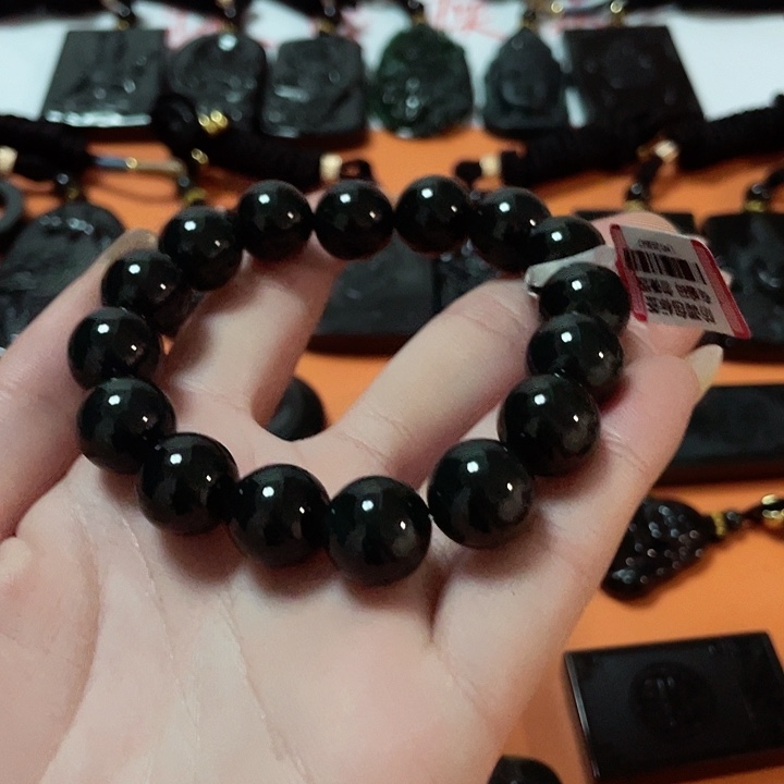 翡翠颈饰未镶嵌F****M翡翠吊坠