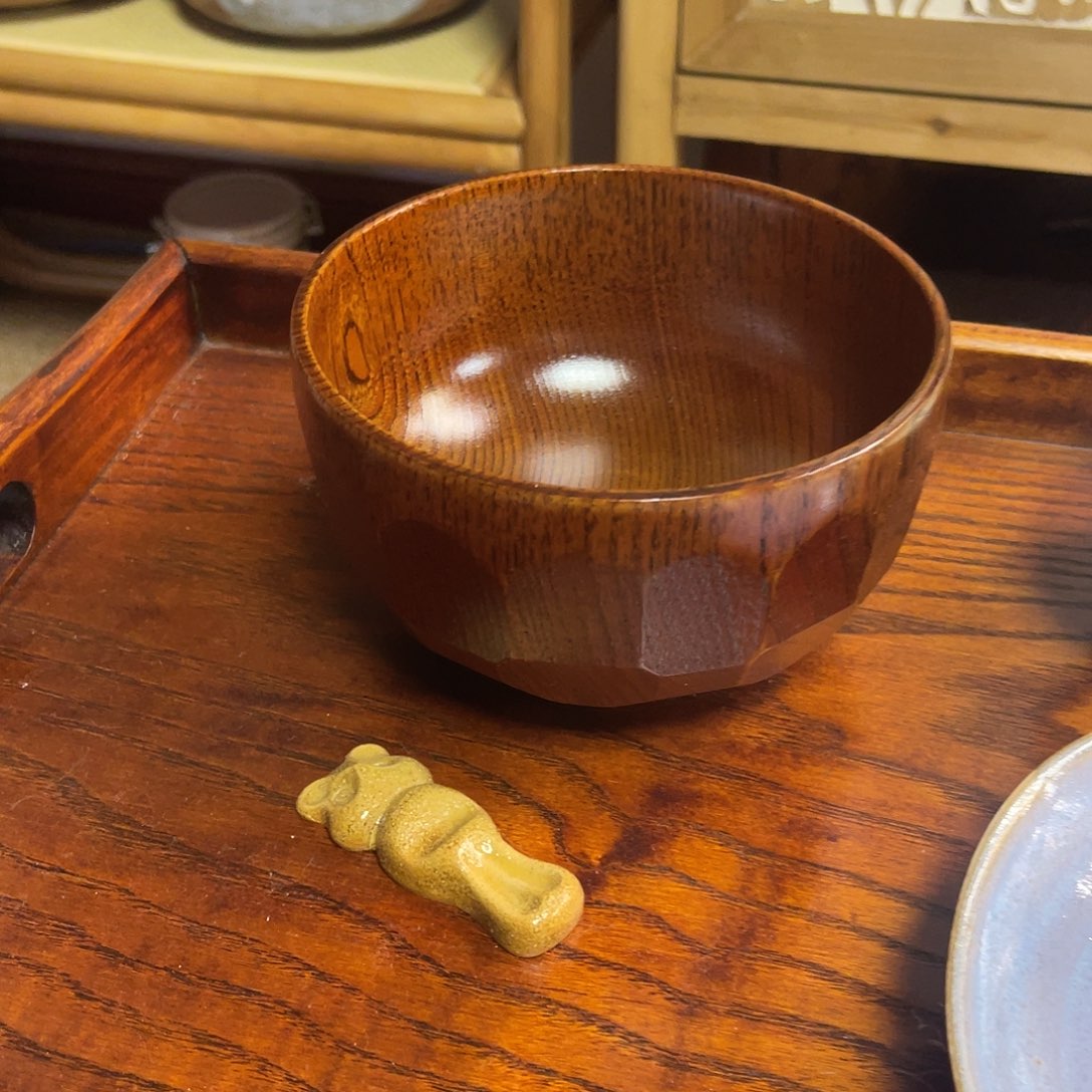 林***儿瓷片干饭碗和筷置啊