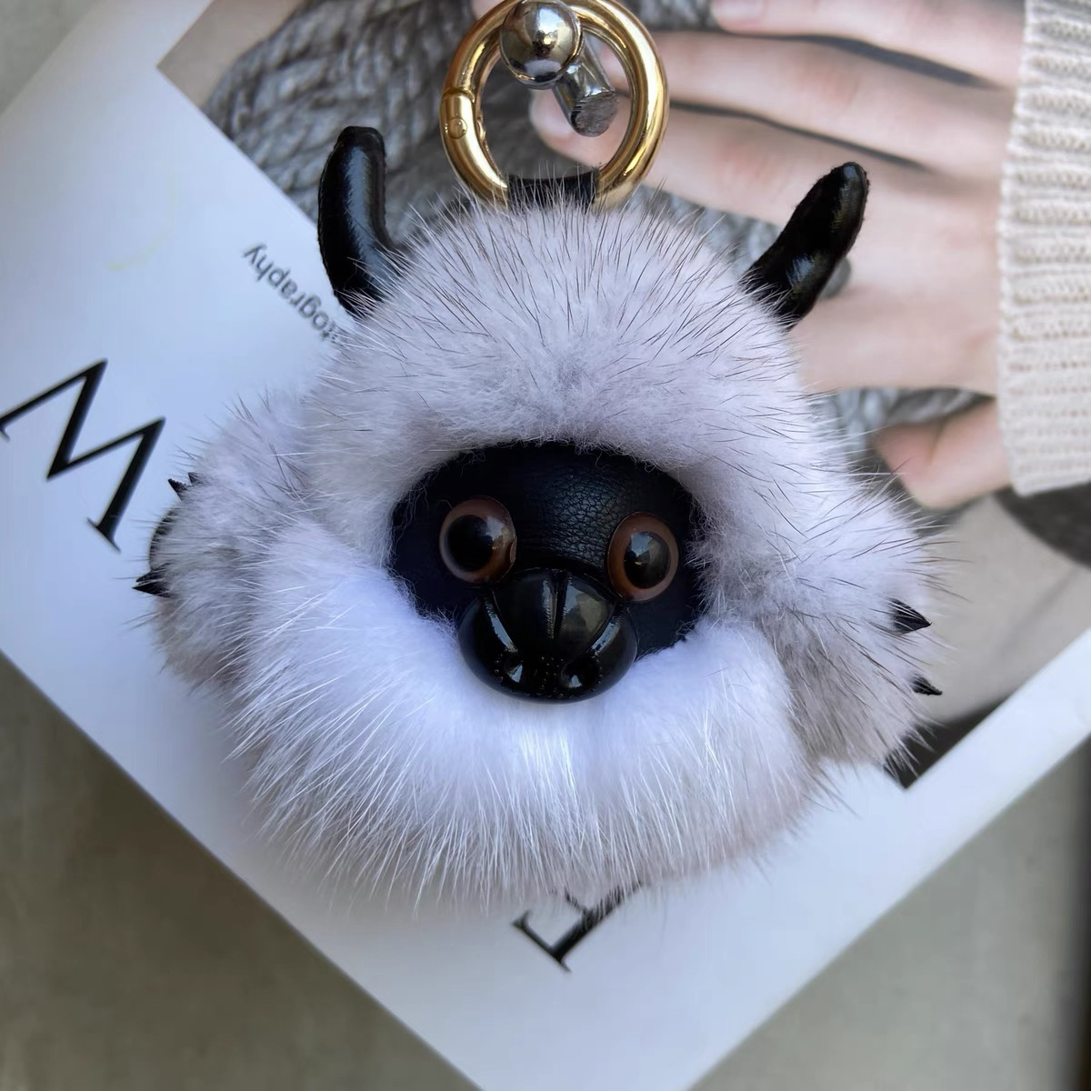 网红ins水貂毛可爱小牛皮草车钥匙扣挂件闪电牛毛绒玩偶包包挂饰