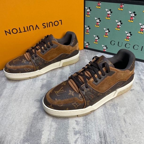 95新 LouisVuitton/路易威登 麂皮棕色老花trainer系列板鞋/40码
