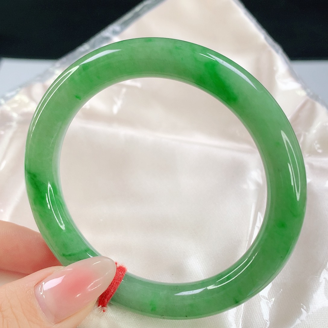 未镶嵌手镯翡翠629