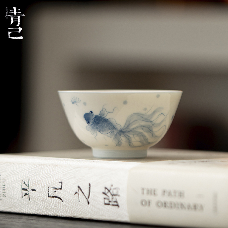 青己玉泥白瓷手绘青花金鱼主人杯功夫茶具家用陶瓷品茗杯薄胎茶杯