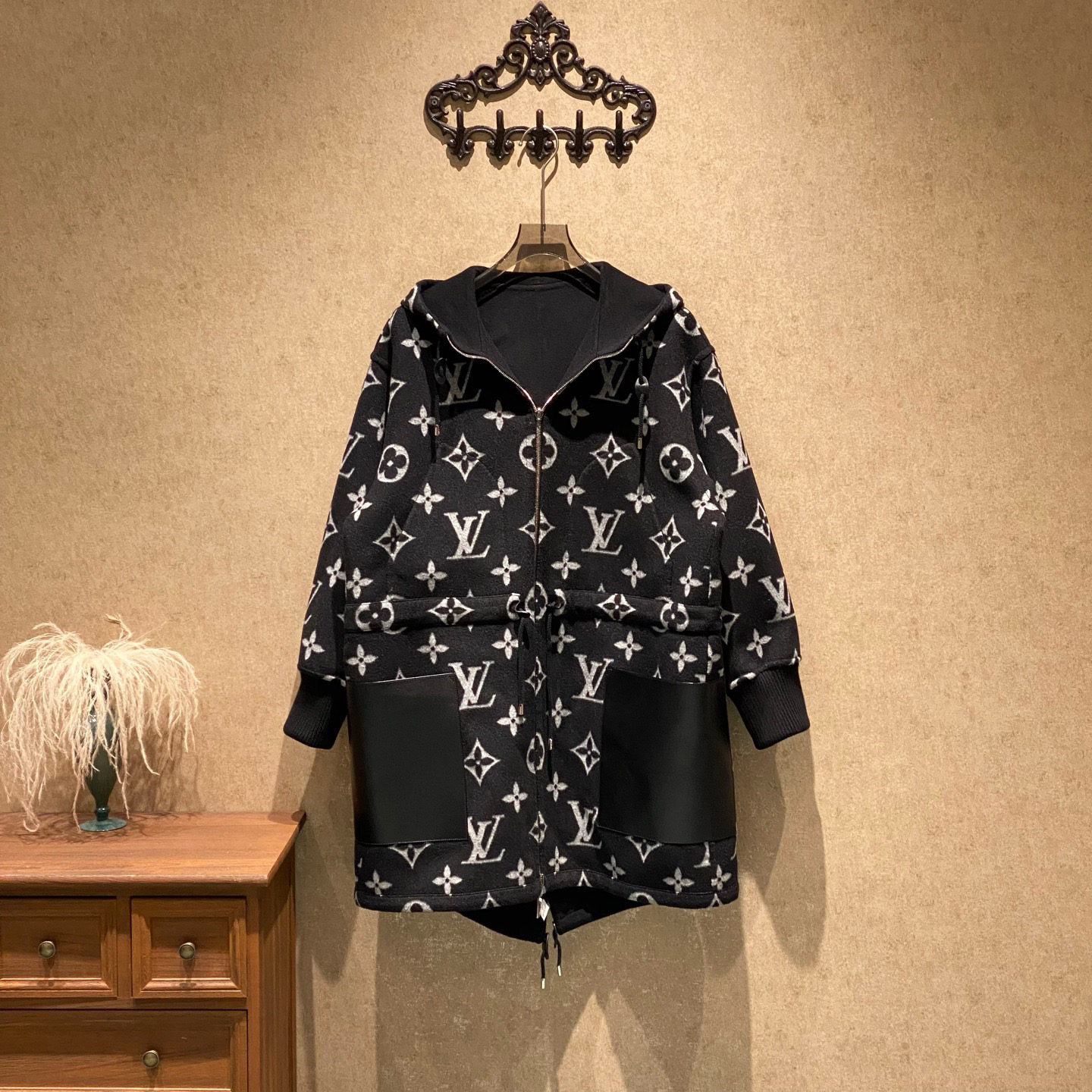 未使用 LouisVuitton/路易威登 24ss新款大衣/40码 大码/JM37857
