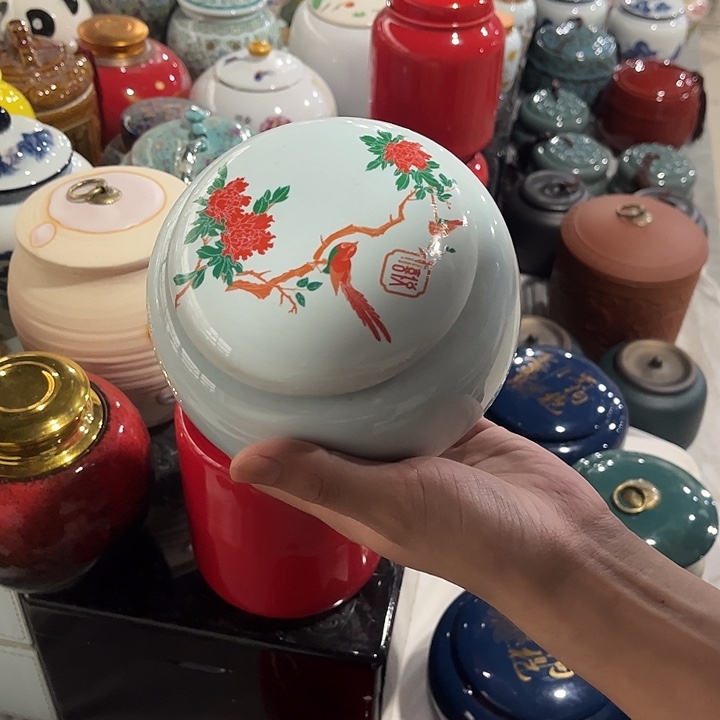 罐高档陶瓷茶叶罐储物罐密封罐！