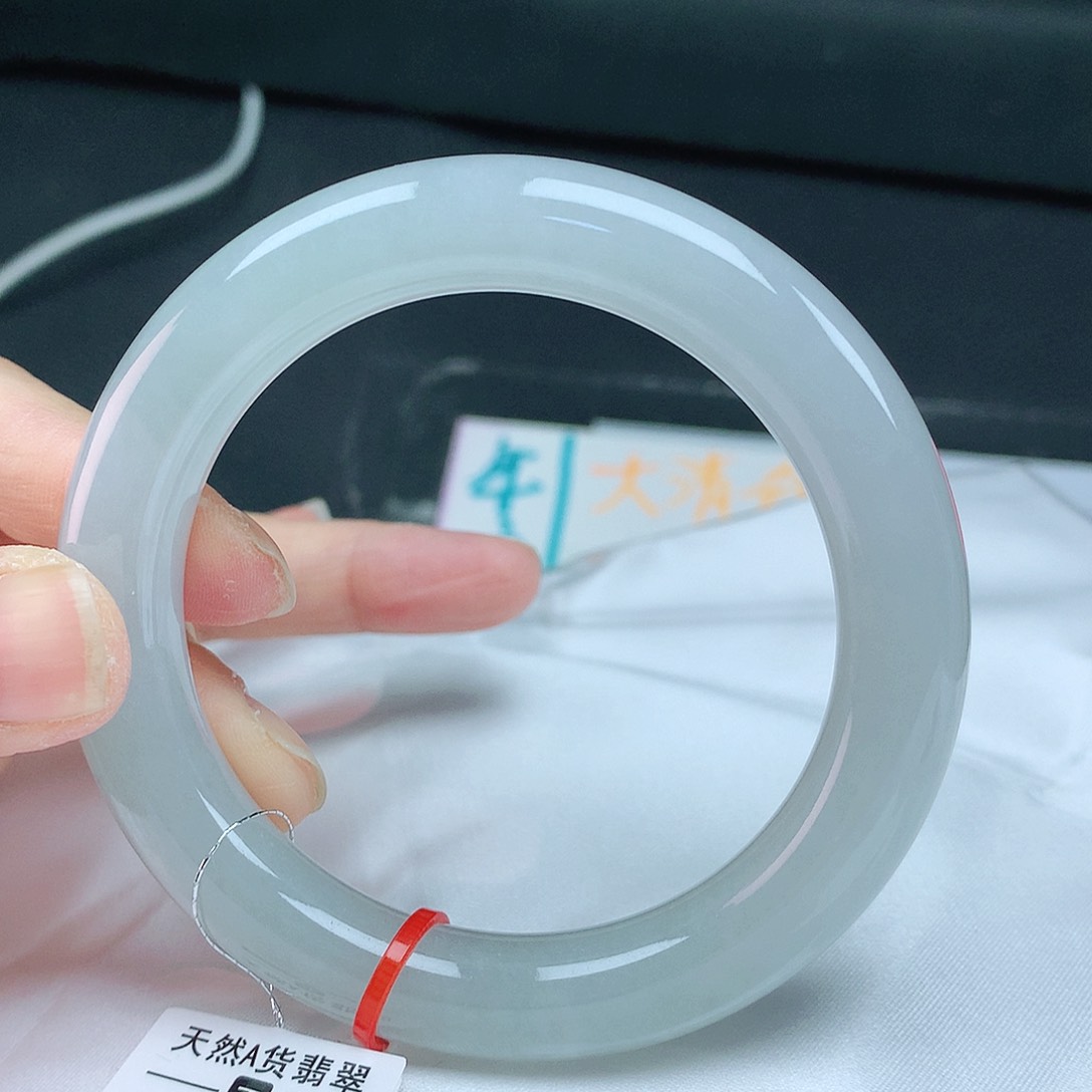 翡翠手镯未镶嵌57胖
