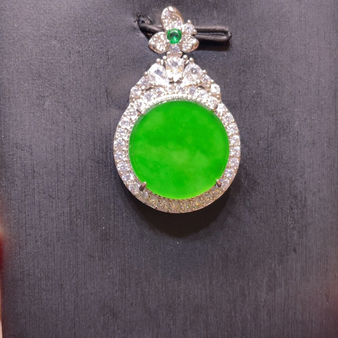 翡翠未镶嵌颈饰吊坠