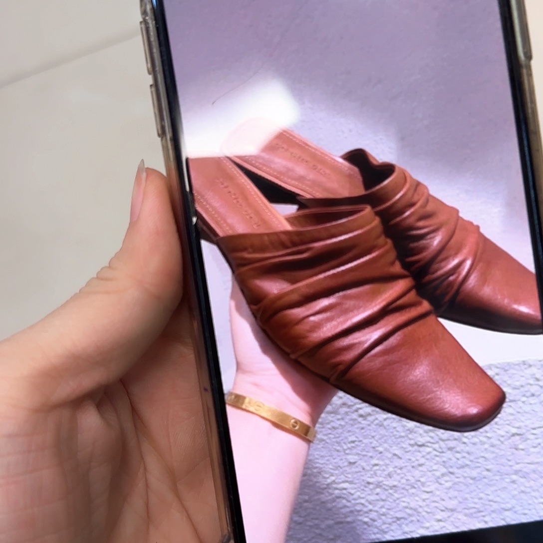 26号棕色半拖38码待定