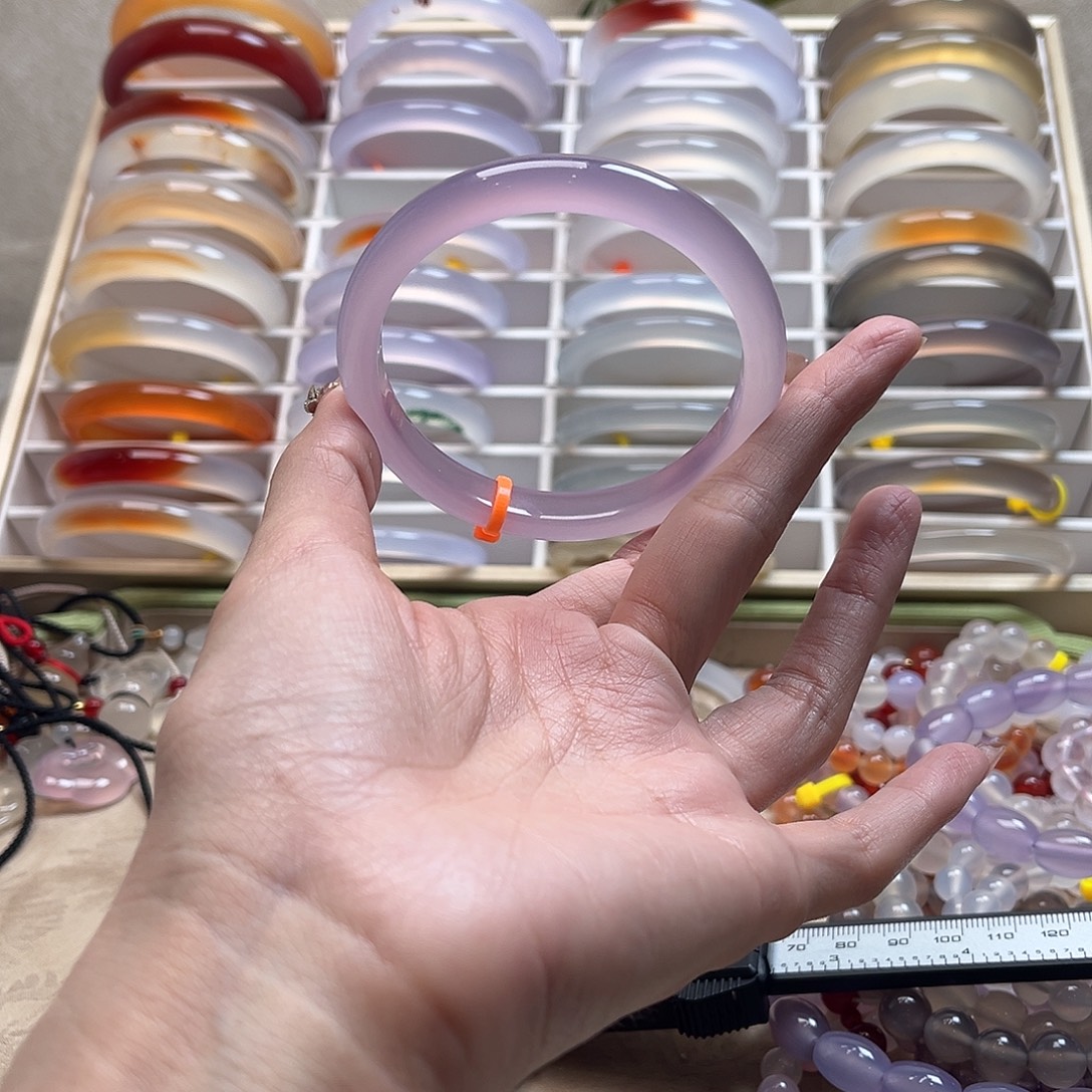 一***子玛瑙/玉髓未镶嵌手镯