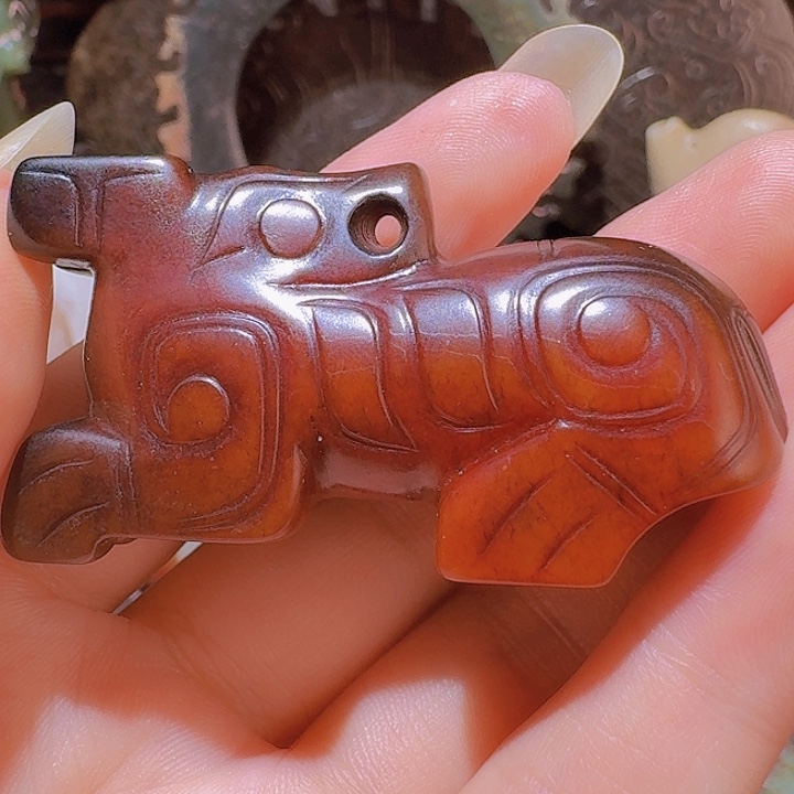 用***8和田玉未镶嵌挂件