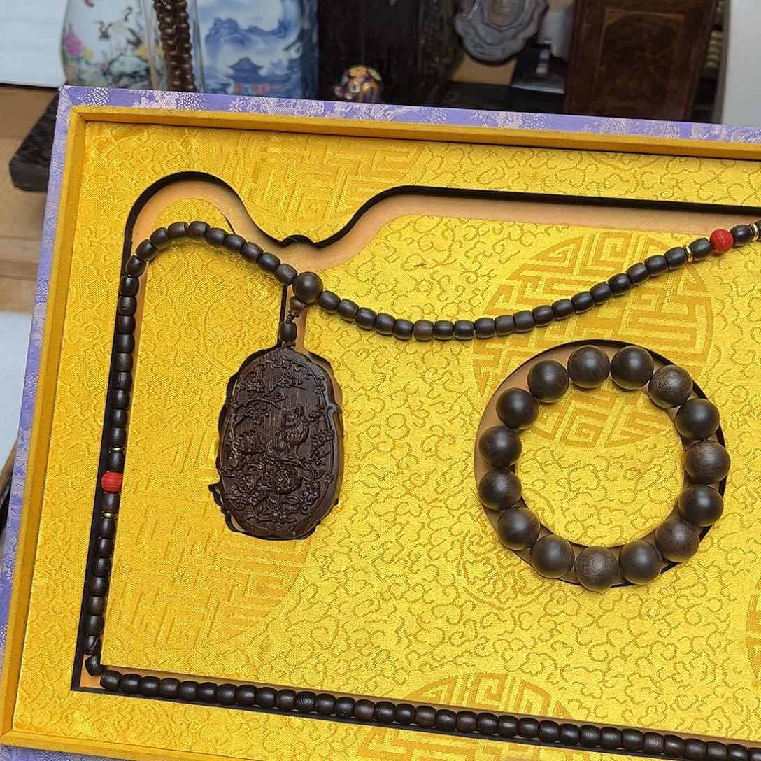 大叶紫檀（黑酸枝木类）