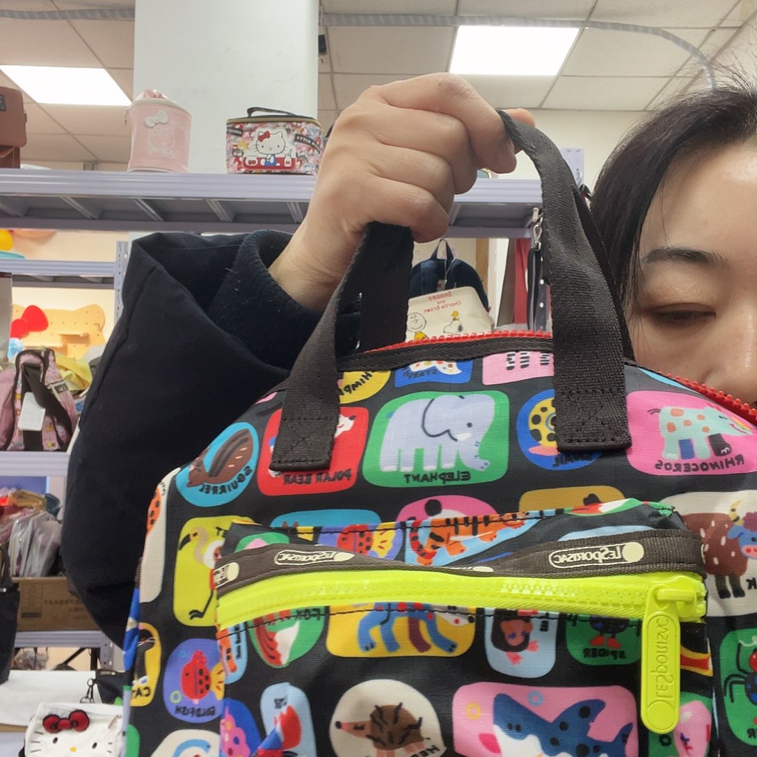 化妆包等各种产品