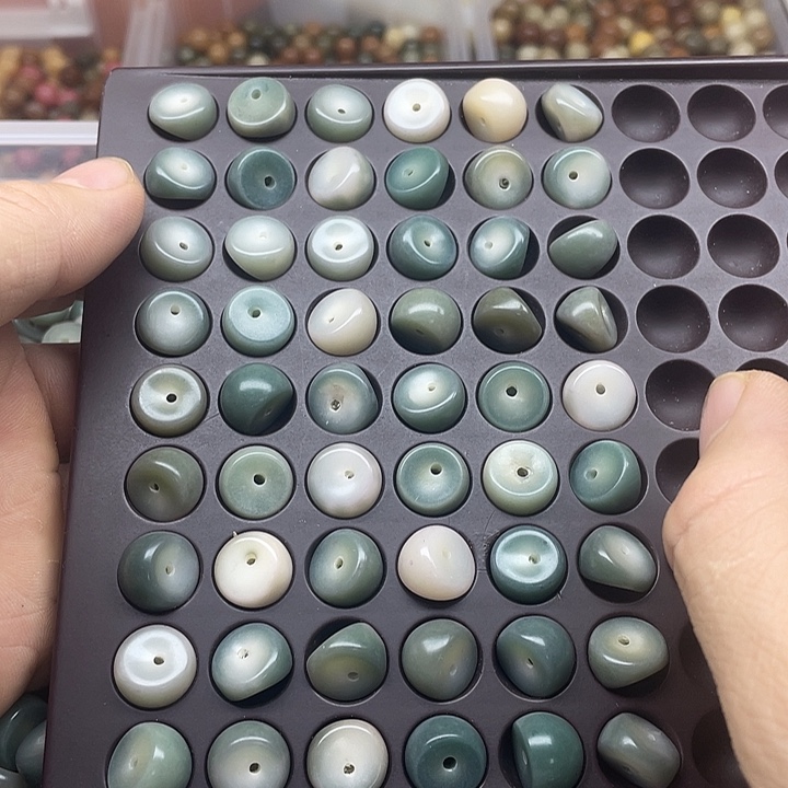 白玉菩提吊坠13青提大肠60颗